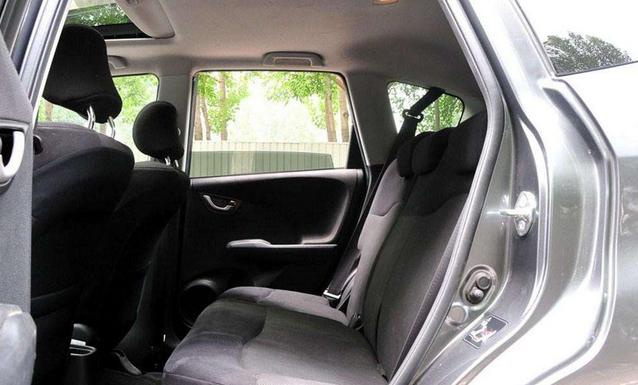 本田飞度质量性能怎样,本田飞度有哪些优缺点