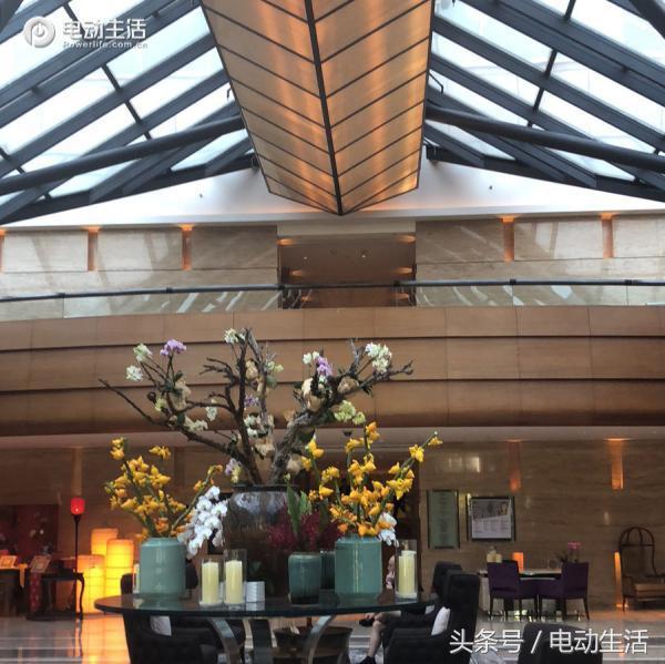 山路陡坡十八弯太刺激,山路上坡多什么电动车合适