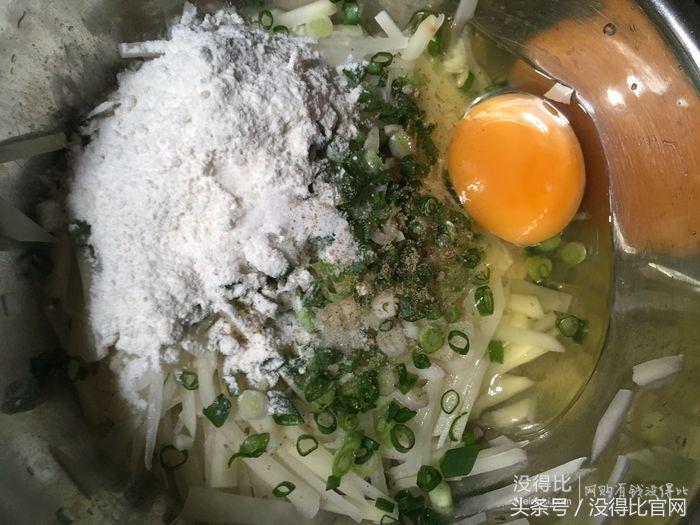 朝鲜族土豆饼教程视频,铁板土豆饼摆摊教程