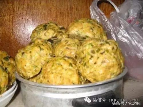 铲屎官宠物小技巧,资深铲屎官都是用这个方法选粮的