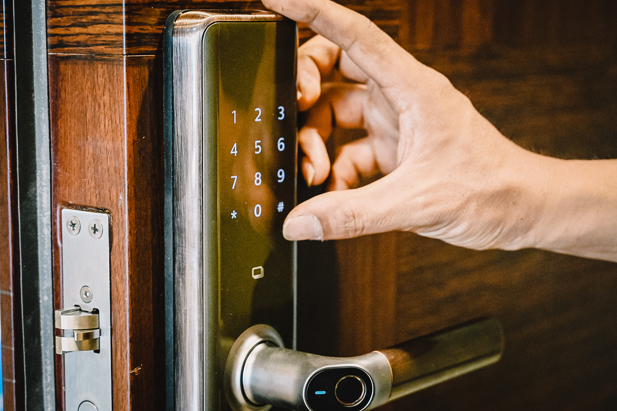 一握即开指纹锁,一握即开指纹锁开门视频