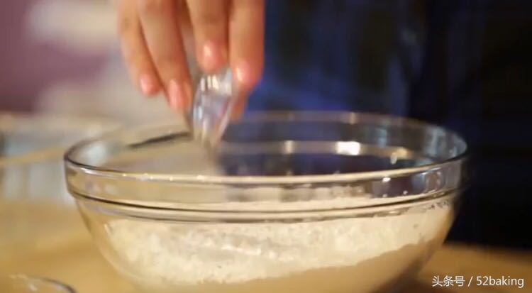 翻拌蛋糕糊的窍门,滴落蛋糕制作步骤你学会了吗