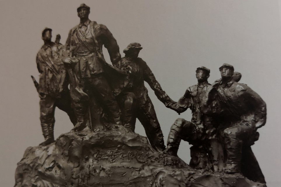 80岁以上雕塑大师曹春生,曹春生雕塑大师视频