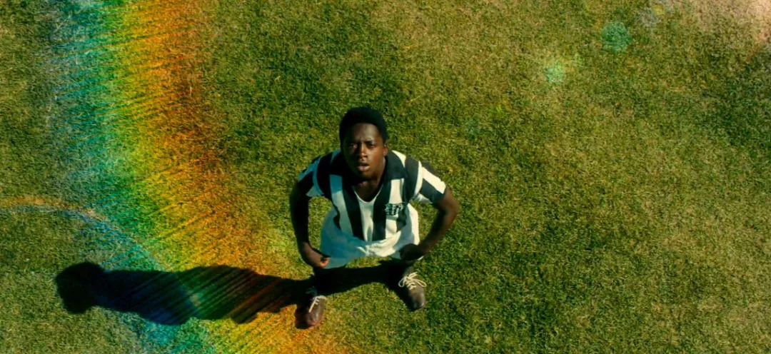 从贫民到枭雄的逆袭,从贫民窟到亿万球星