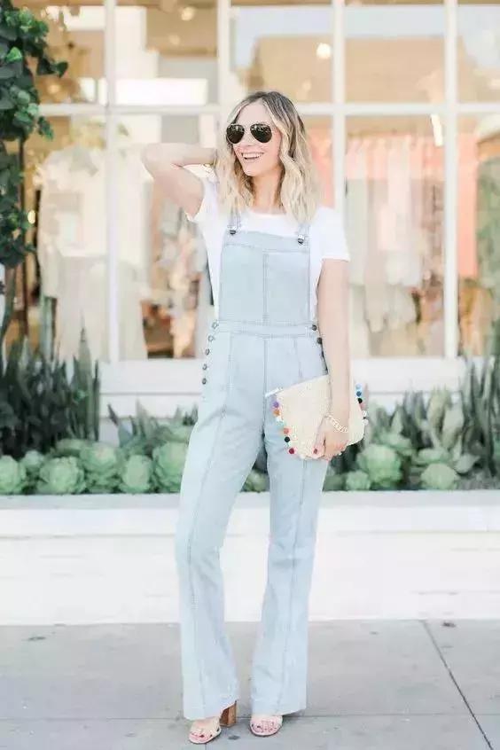 平胸妹子穿什么裙子好看,平胸穿什么类型的裙子更好看