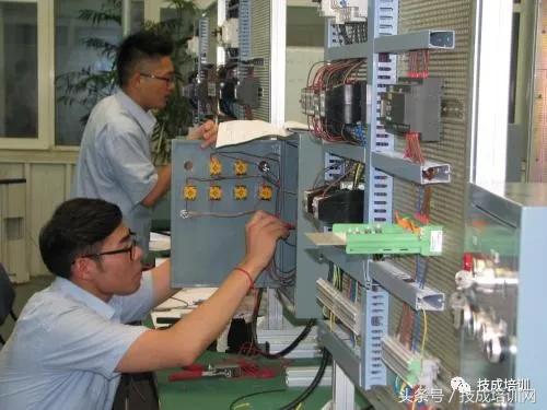 电工维修经验技巧,维修电工经验和技巧