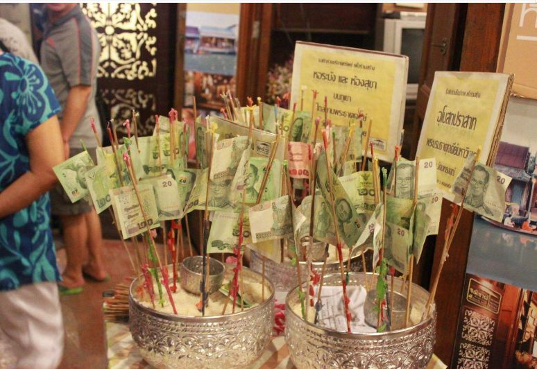 泰国商家将鲍鱼卖成了白菜价，中国游客表示：还要“作”？