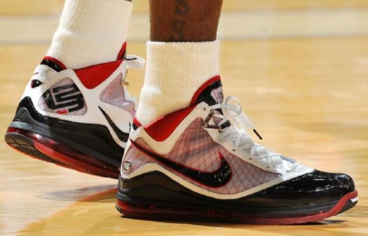 espn评科比詹姆斯历史地位,espn评价2011年詹姆斯去热火