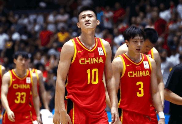 姚明不高兴！中国男篮首次输给黎巴嫩队，赛后杜峰称中国队更年轻
