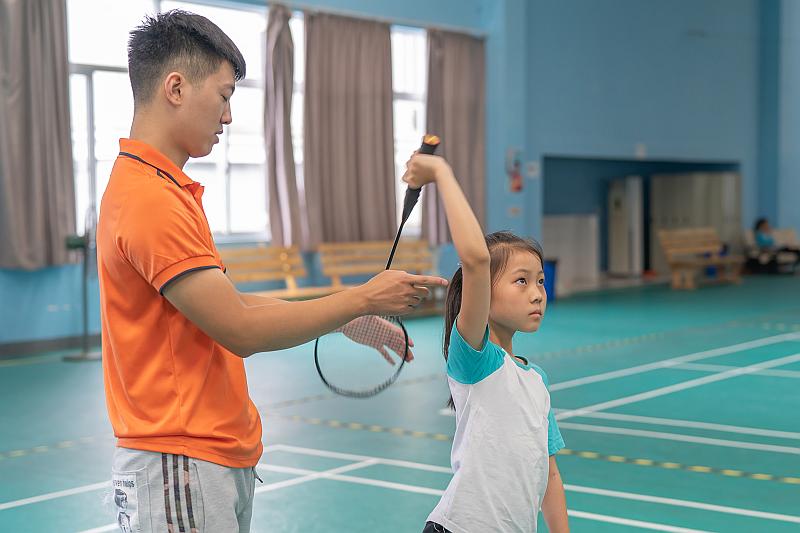苏州成长体育篮球,成长体育羽毛球培训中心