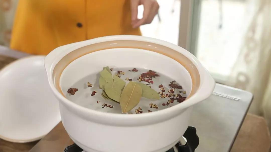 做的泡菜老是生花怎么办,为什么有些人做泡菜会生花