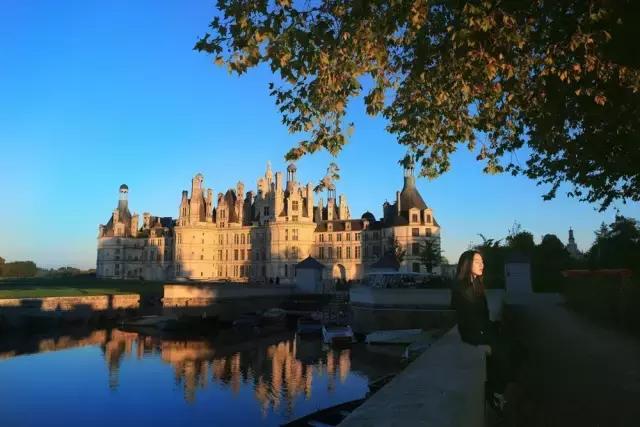 生活在别处完整版,法国西部自驾游