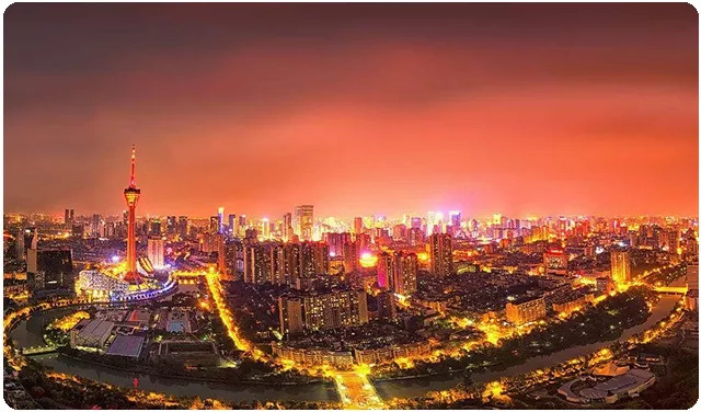 一年成郡两年成邑三年成都,一年成邑二年成郡三年成都