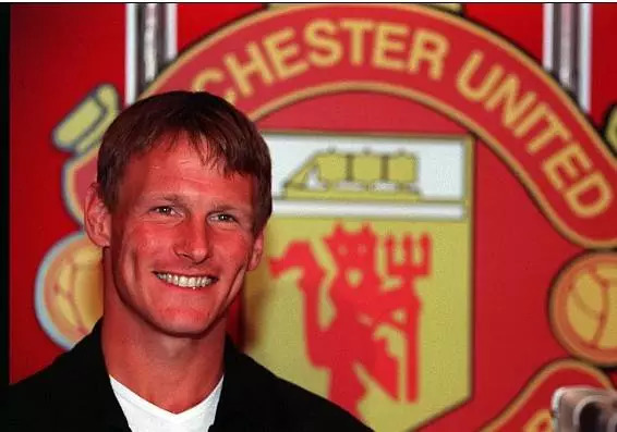 评：抚今追昔，20年前曼联开启三冠王征程全回顾