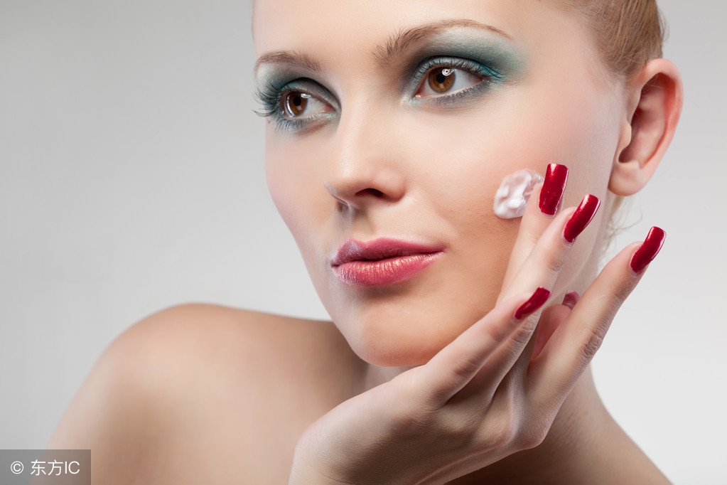 科学护肤的黄金原理：口红与隔离霜的谣言揭开