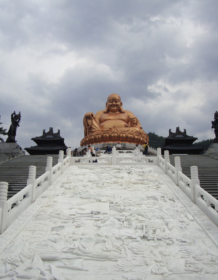 大理石中花白和直纹白,汉白玉大理石有黄色花纹