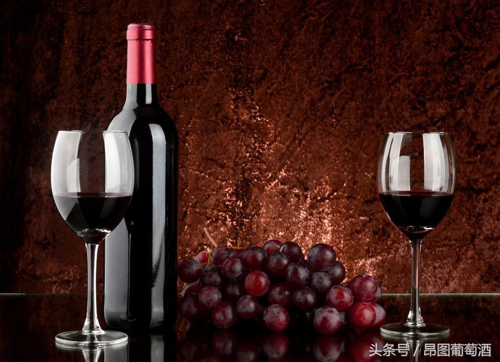 一个空酒瓶就卖8000美金，是真的吗？