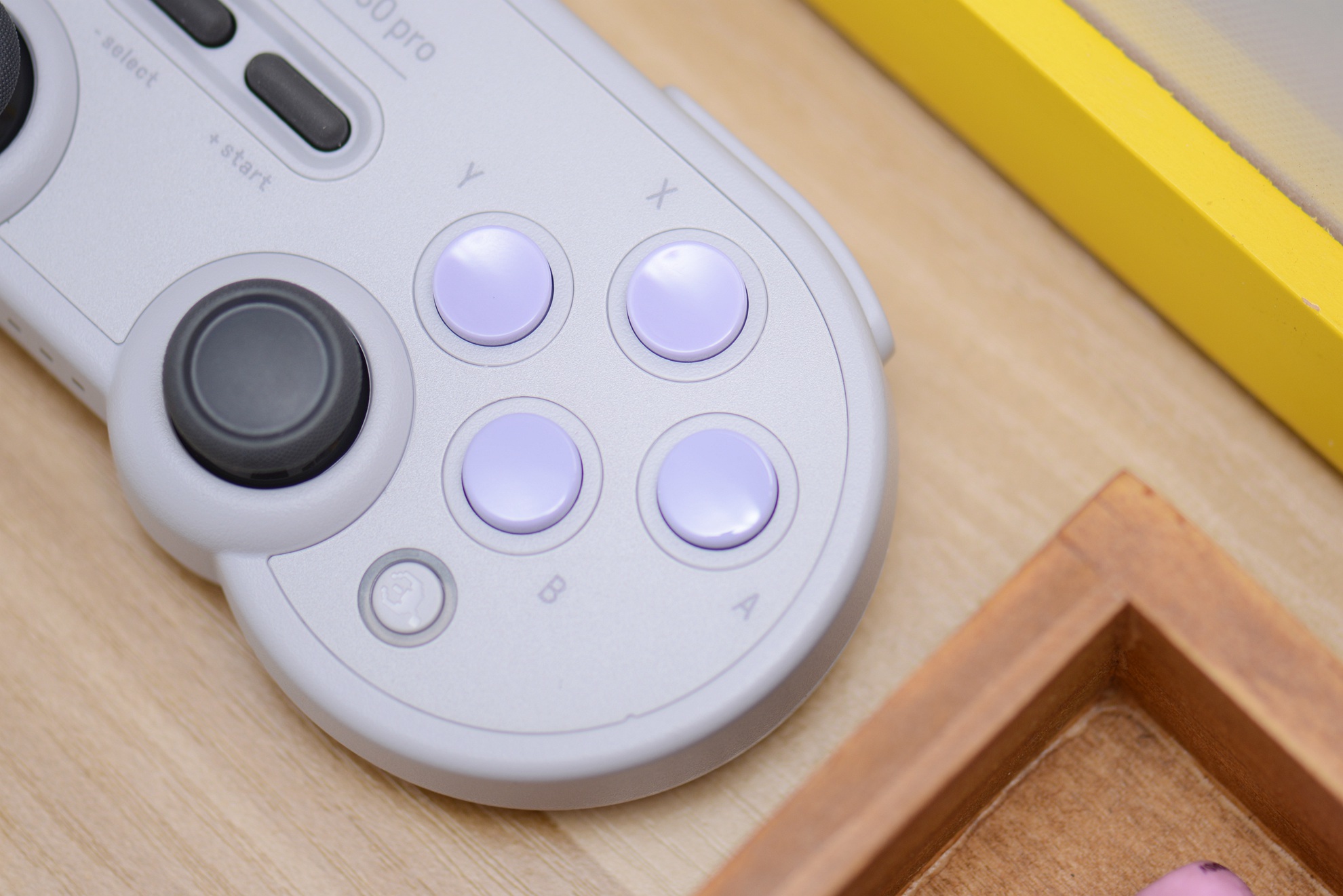 八位堂龙年限量蓝牙手柄开箱体验,八位堂猎户座pc版手柄开箱