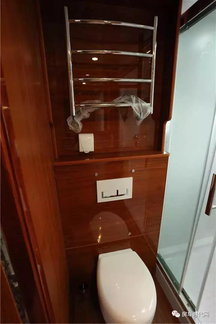 一万元房车两室一厅,一万元左右的房车旅行