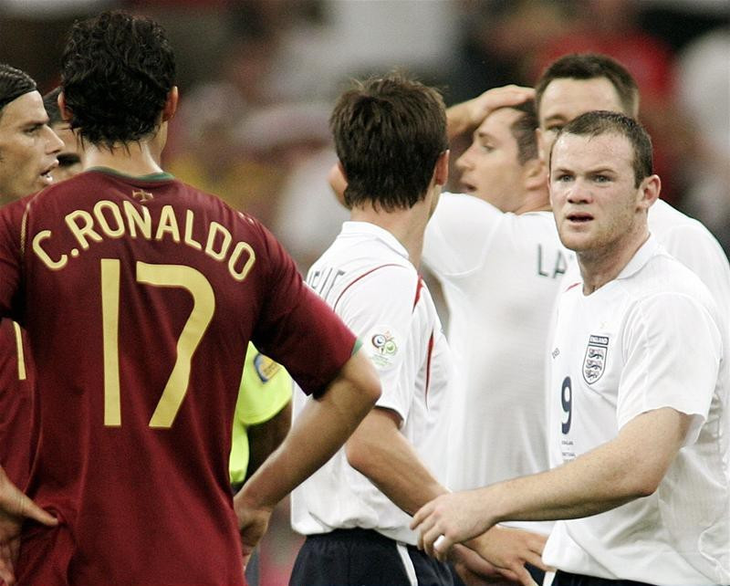 现在的c罗和现在的鲁尼,有一种友谊叫c罗和鲁尼