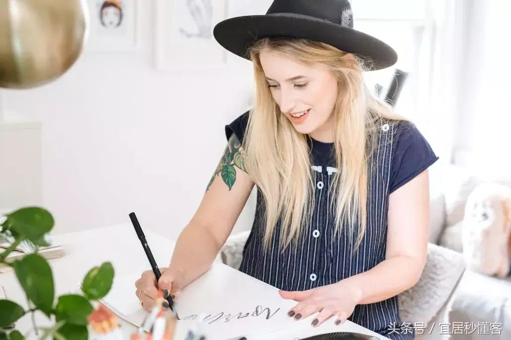 美国女孩改造旧木屋,时尚靓丽国外60年代老公寓改造