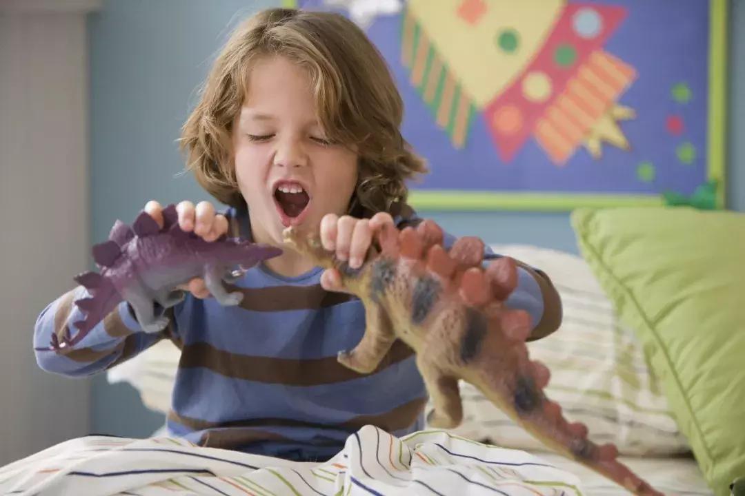 爱撒谎的孩子智商高？面对孩子说谎，智慧的父母这么做！