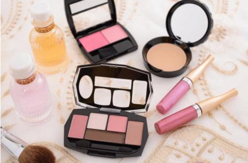 劣质化妆品对身体有什么伤害,劣质化妆品的危害视频