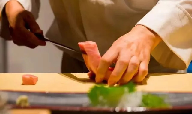 7折！开在美术馆里的大师级日料！100+种菜品无限畅吃~