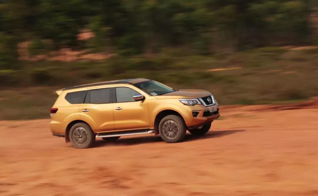 这5款suv硬汉最爱兼顾家用和越野,20万最强四驱suv丰田小霸道