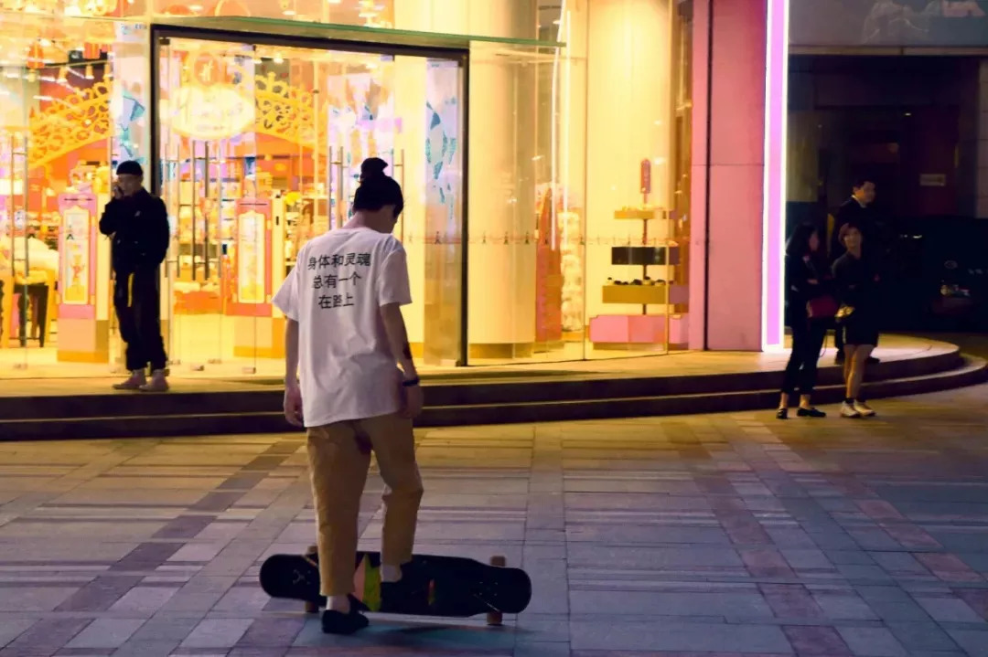 南京的夜晚真实图片,2005年的南京街头真实影像