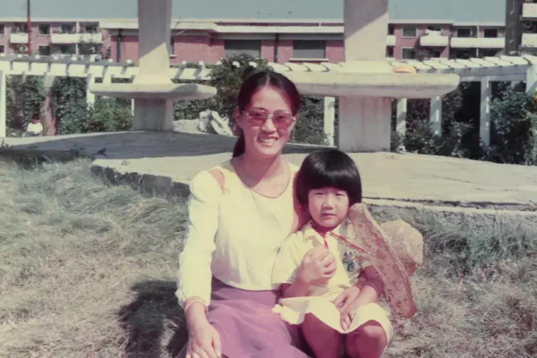 80后女孩，割舌自述：我们是最受压迫的一代