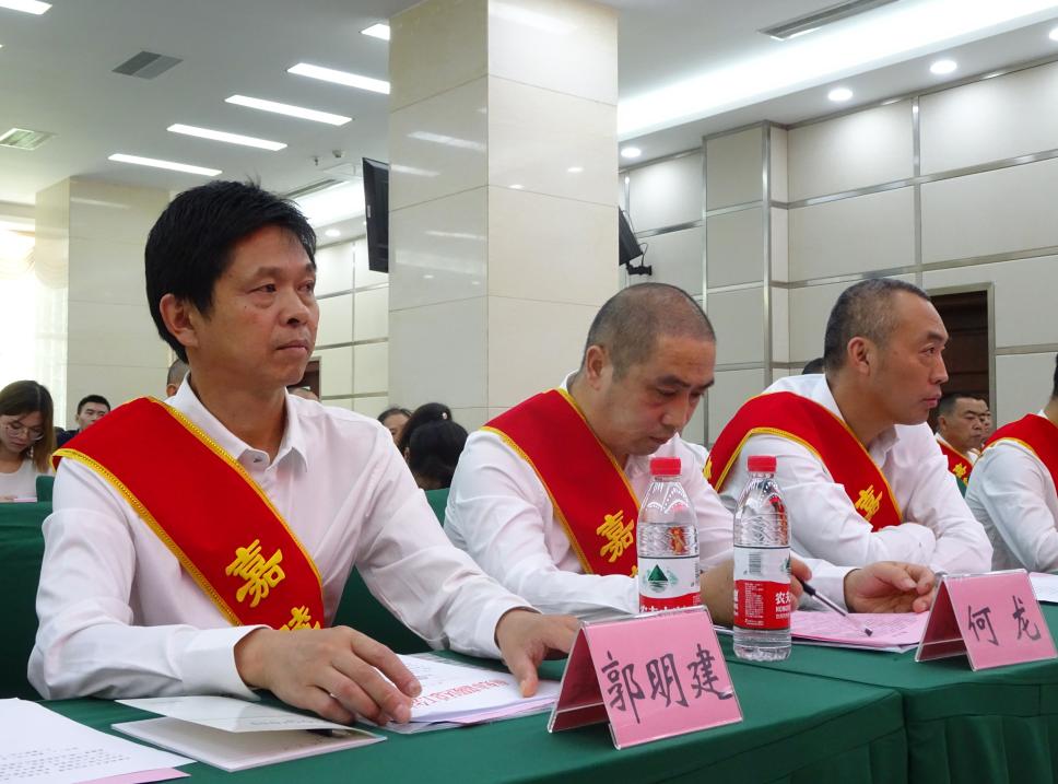 南充嘉陵网红前十名,南充十大著名的人