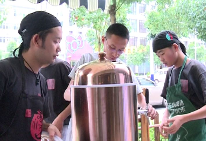 廖姥爷美蛙鱼头晋宁店,晋宁吾悦广场美蛙鱼头团购