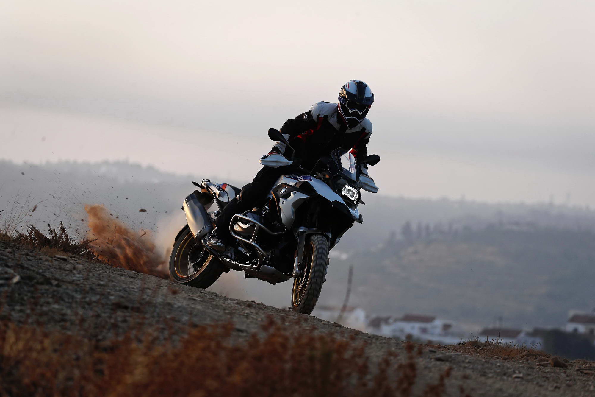 宝马r1250gshp版黑色款,高清宝马r1250gs壁纸