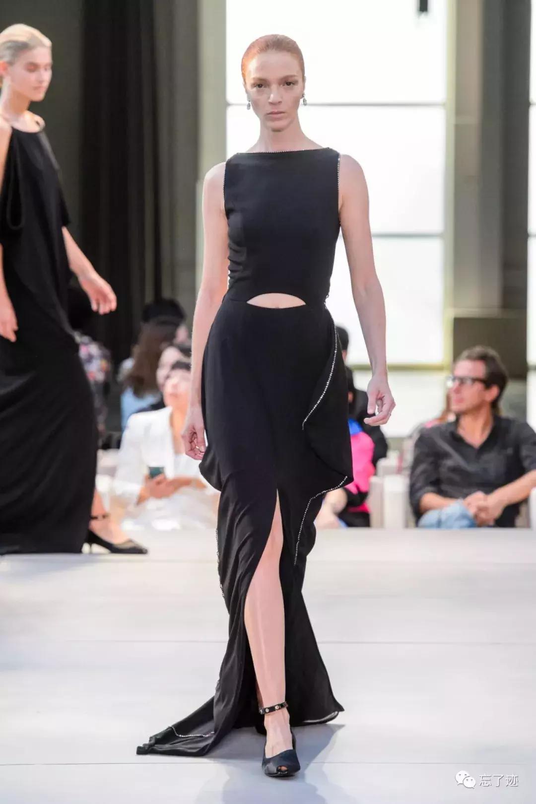 2019年burberry时装周,burberry春夏大秀背面