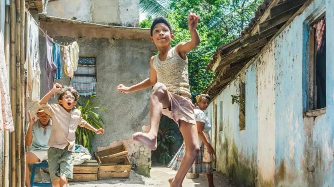 小孩叛逆适合看的教育电影,看什么电影能让孩子提高自信