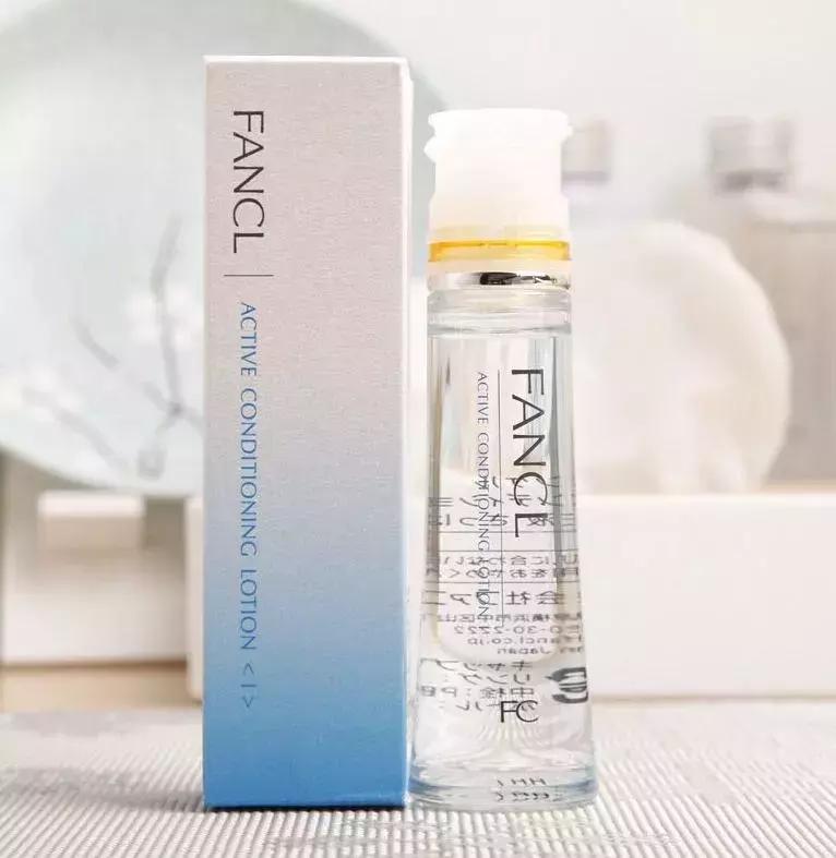 秋冬季适合什么爽肤水,秋冬补水保湿效果好的爽肤水干皮