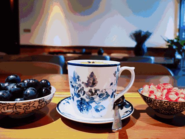 离开故里赴香港30载，玉龙雪山依然屹立为她守候丨丽江·久木居舍