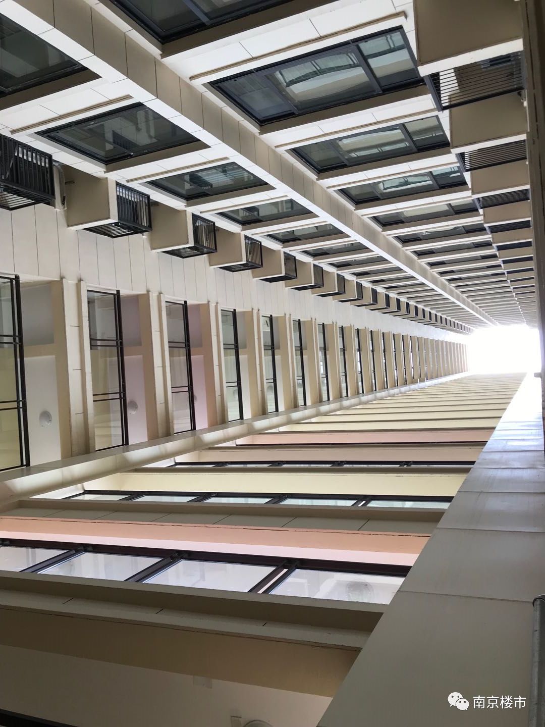 惊艳！今天南京网红盘交付，业主狂赚100多万！