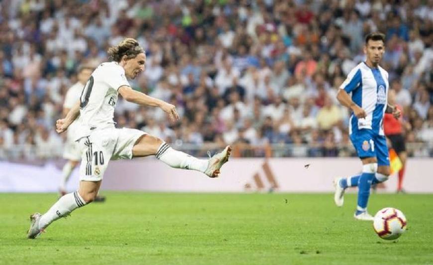 皇马要求莫德里奇让出10号球衣,曝皇马倾向莫德里奇离队