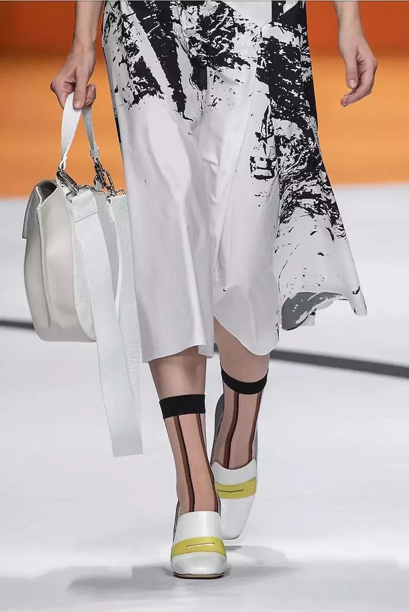 又有一波最新的美鞋美包来了看看我们是否为你种下了一片草原