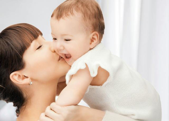 一岁内宝宝成长规律,宝宝一周岁发育特点