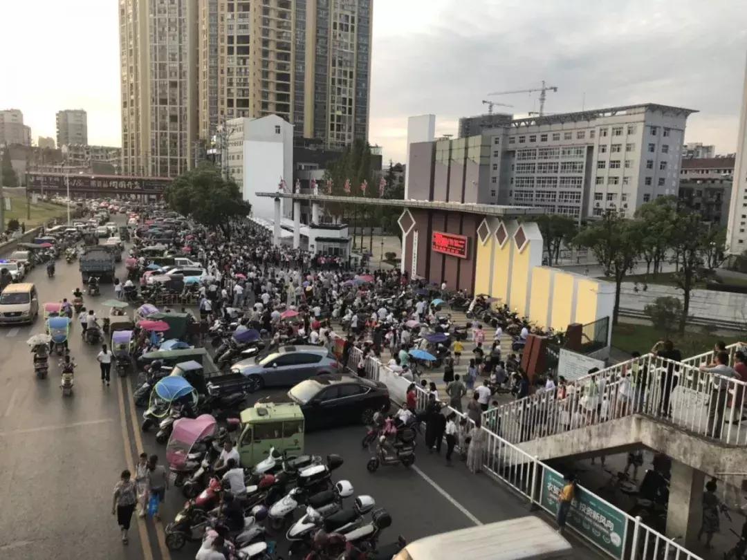 混在武穴——在县城的生存法则｜令无数武穴人深思的文章……