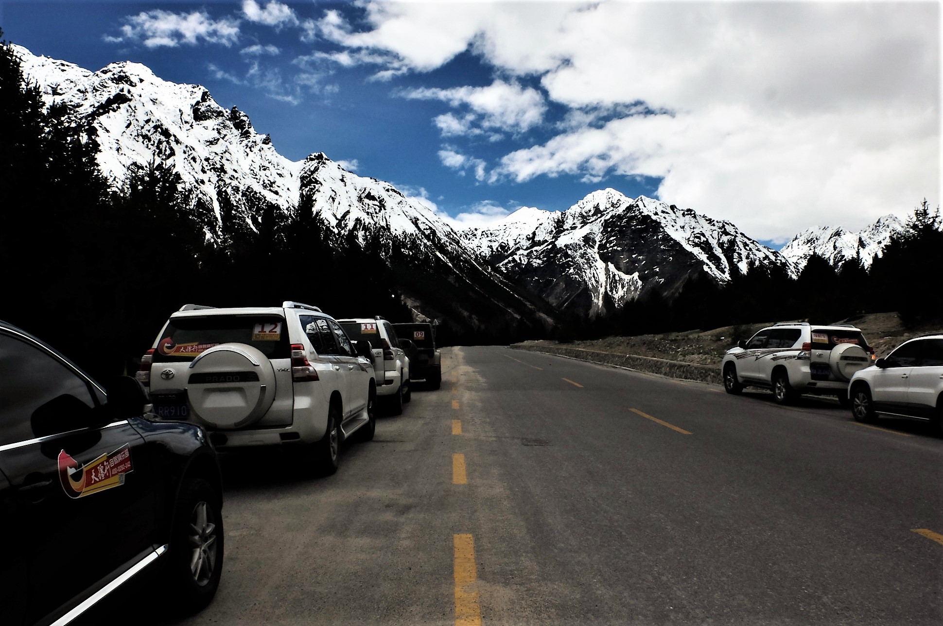 租车陆地巡洋舰走川藏线费用是多少