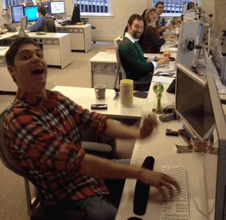 诈尸式育儿真实视频,中年母亲憎恨自己的孩子