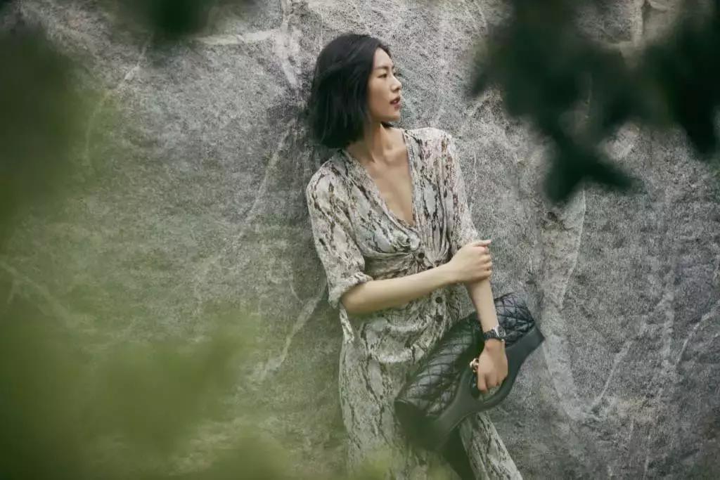 明星看刘雯何穗奚梦瑶走秀,刘雯何穗奚梦瑶维密