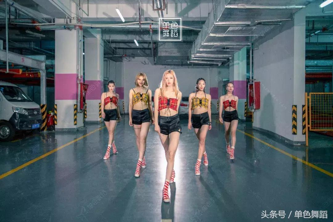 跳舞软趴趴没力量感,跳舞软趴趴怎么练