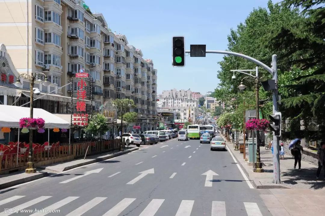 人不让，车不让，妙龄女生横死街头：别把自己脑袋拴别人裤腰带上