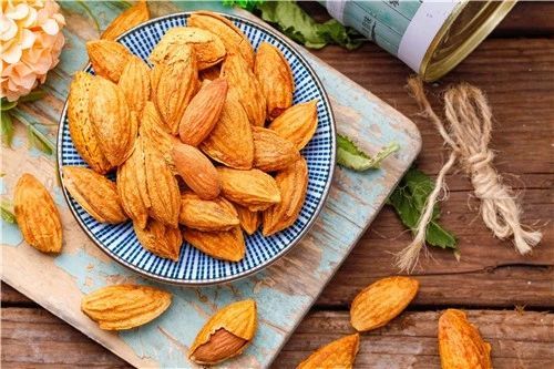 坚果受潮不脆了用空气炸锅几分钟,坚果冷藏后拿出来怎么处理