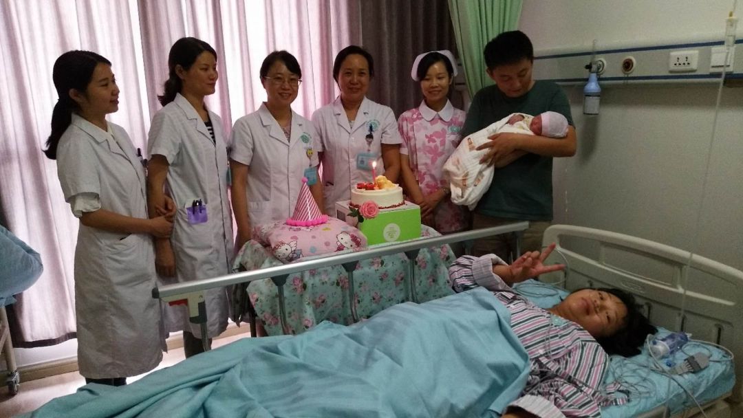 产科新病房迎来首个新生宝宝,妇产科首例宝宝诞生